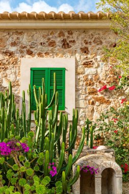 Mayorka evinden geleneksel İspanyol finca