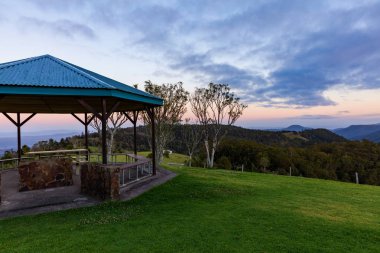 Gold Coast hinterland görünümünden gündoğumu