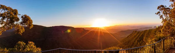 Vista do pôr-do-sol do interior da Gold Coast — Fotografia de Stock