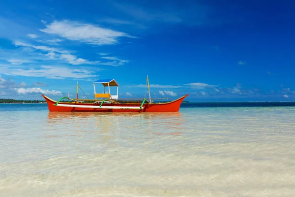 Barca Pesca Tradizionale Sulla Spiaggia Incontaminata Siargao Filippine — Foto Stock