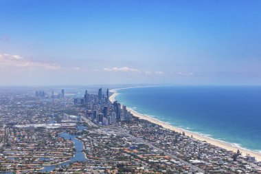 Güneşli hava görünümünü Gold Coast Kuzey, Queensland, Avustralya arıyorsunuz