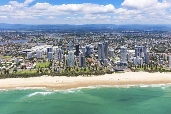 Ηλιόλουστο Αεροφωτογραφία Του Μπρόουντμπιτς Ψάχνει Στην Ενδοχώρα Για Gold Coast — Φωτογραφία Αρχείου