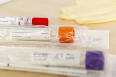 COVID-19 Corona Virüs nazofaringeal test kiti ve güvenlik ekipmanları