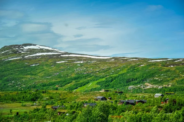 Beautiful landscape and scenery of Norway, green scenery of hills and mountain — Stock Photo, Image