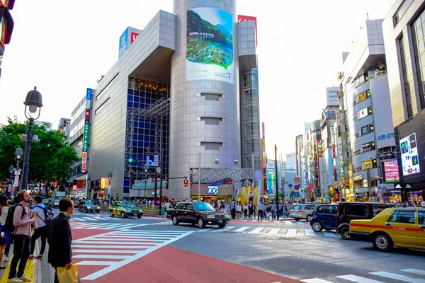 TOKYO, JAPÃO: Lojas e lojas na área de Shibuya, um dos centros de moda do Japão — Fotografia de Stock