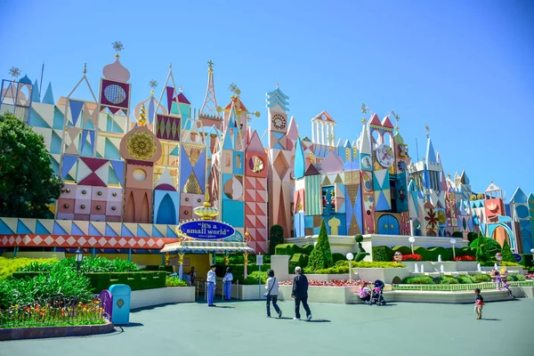 CHIBA, JAPAN: It 's A Small World attraction in Fantasyland, Tokyo Disneyland — стоковое фото