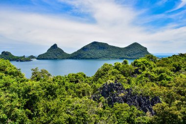 Angthong ulusal deniz Parkı yakınındaki Samui Adası, Tayland Körfezi, güzel Tayland deniz manzarası