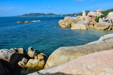 Kayalık sahil plaj Hin Ta Hin Yai, Samui Adası, Tayland