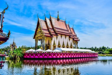 Plai Laem Tapınağı, Samui Adası üzerinde popüler bir Budist tapınağı