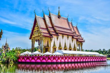 Plai Laem Tapınağı, Samui Adası üzerinde popüler bir Budist tapınağı