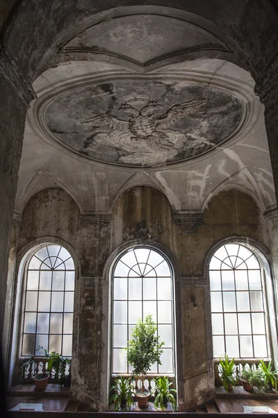 Интерьер старого дворца Палаццо в Палермо, Сицилия - Италия (Европа) ) — стоковое фото