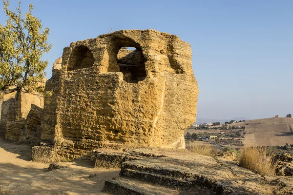 Раннього середньовіччя некрополь в Валье деі Templi (храм Долина) в Агрігенто, Сицилія, Італія — стокове фото