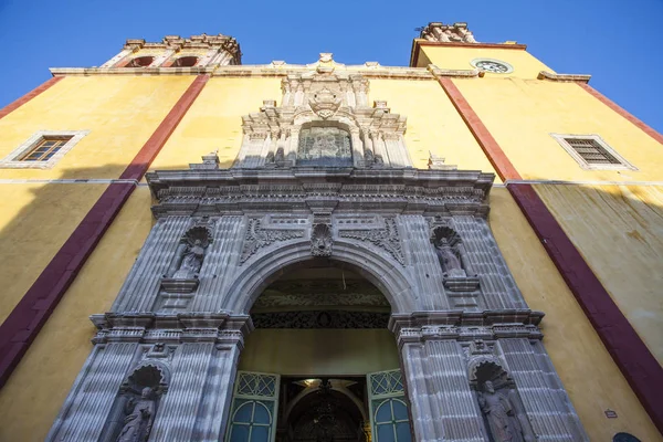 Fachada de la Parroquia de Baslica Colegiata de Nuestra Seora de Guanajuato en Guanajuato - México (Norteamérica ) —  Fotos de Stock