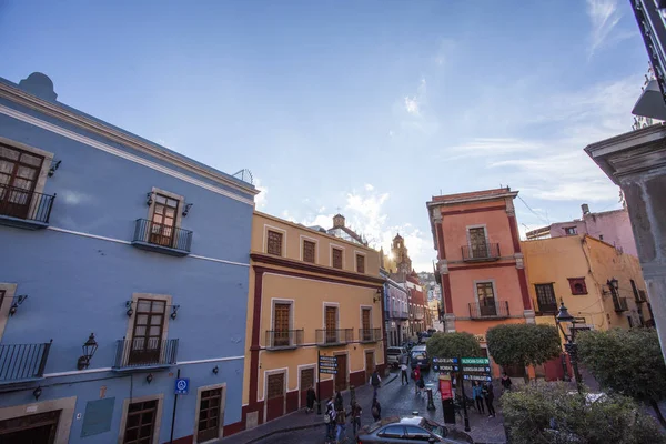 Barevné domy v centru Guanajuato - Mexiko — Stock fotografie