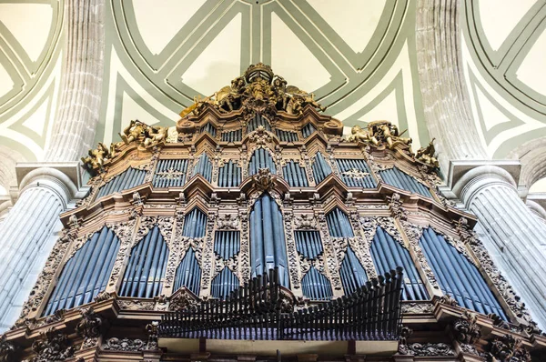 Organe à l'intérieur de la cathédrale métropolitaine de Mexico - Mexique (Amérique du Nord ) — Photo