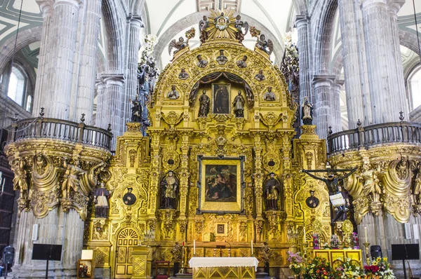 Interior de la Catedral Metropolitana de la Ciudad de México - México (América del Norte) ) — Foto de Stock