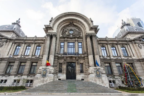 Esterno del Palazzo Cec (Palatul Cec) a Bucarest, Romania, Europa — Foto Stock