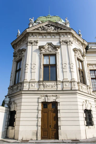 Fachada del Palacio del Belvedere (Alto Belvedere) en Viena, Austria - Europa —  Fotos de Stock