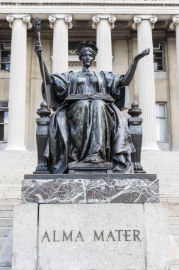 Okulumu heykeli önünde üst Manhattan, New York City - ABD Columbia Üniversitesi Kütüphanesi