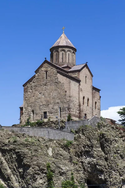 Фасадні Тбілісі, Грузія, церква Богородиці Святого Метехі — стокове фото