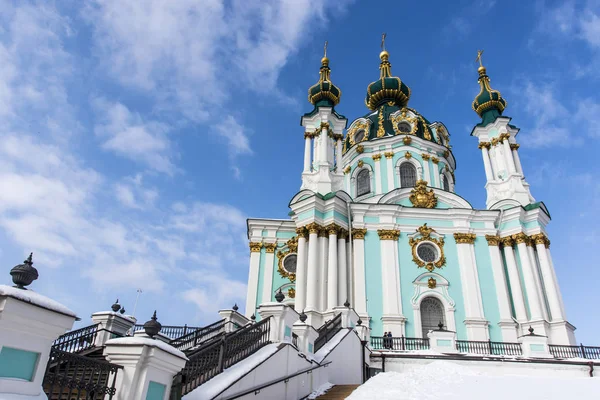 Gevel van de St.-Andrieskerk - een Russisch-orthodoxe kerk in Kiev (Kiev), Oekraïne — Stockfoto