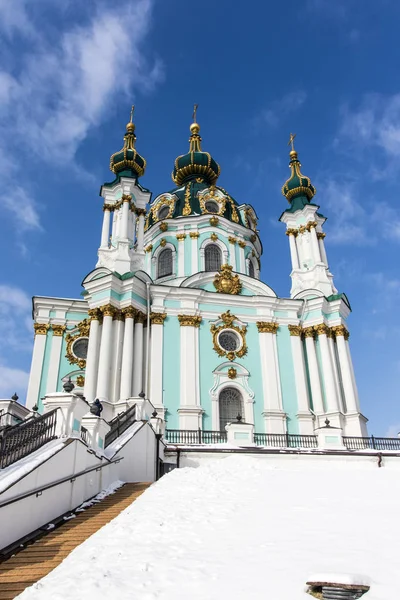 Fassade der St.-Andrä-Kirche - eine russisch-orthodoxe Kirche in Kyiv (Kiev), Ukraine — Stockfoto