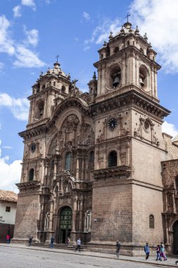 Iglesia de la Compania de Jesus Kilisesi Cuzco, Peru 'daki Plaza de Armas' da.