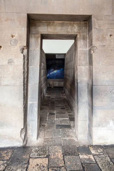 Muralha Inca dentro da Iglesia de Santo Domingo: Korikancha - templo Inca do sol em Cuzo - Peru — Fotografia de Stock