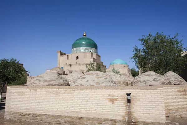 Mezquita Con Una Cúpula Verde Centro Antiguo Xiva Jiva Uzbekistán —  Fotos de Stock