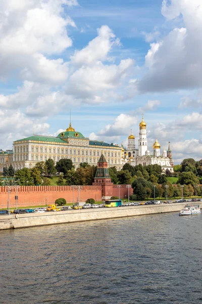 从莫斯科 俄罗斯 欧洲的莫斯卡瓦河看克里姆林宫 — 图库照片