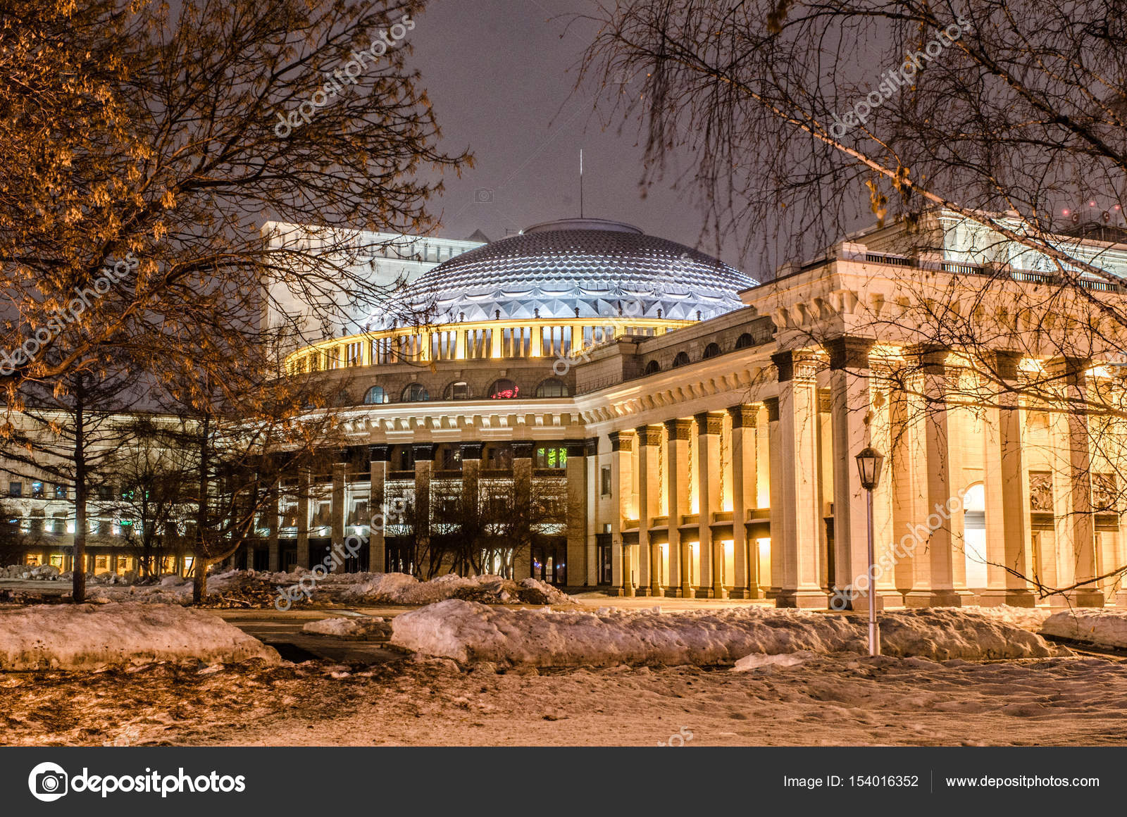 Фото Оперного Новосибирск