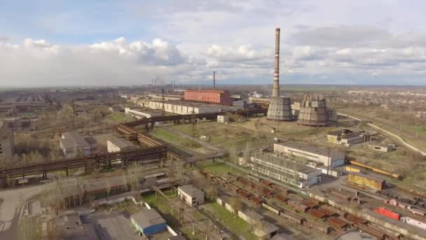 Aerial view of industrial steel plant. Aerial sleel factory. Flying over smoke steel plant pipes. Environmental pollution. Smoke. — Stock Video