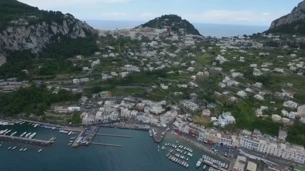 Ön Capri, Italien antenn video — Stockvideo
