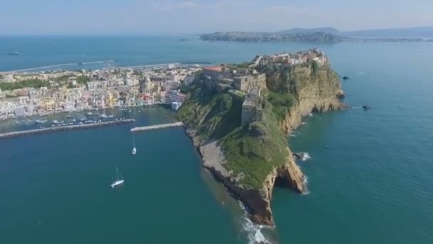 Luchtfoto video van Procida, Italië — Stockvideo