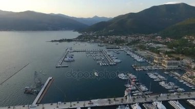 Porto Karadağ Hava görünümünü. Tivat şehir