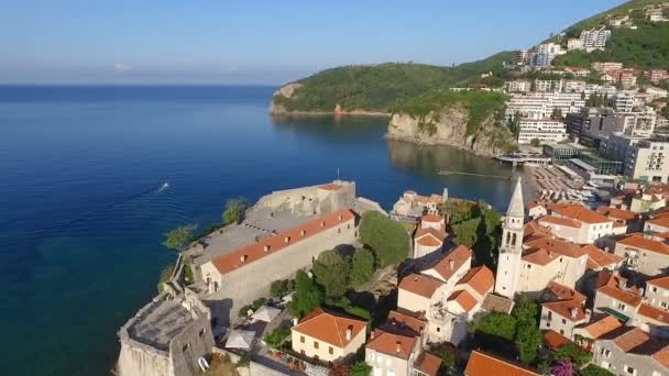 Flygfoto över Budva. Montenegro. — Stockvideo