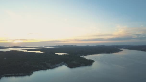 Vista aérea del Club Náutico y Marina en Croacia, 4K. Sibenik. — Vídeos de Stock