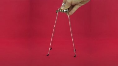 Vintage mekanik robot dans etmek. El yapımı.