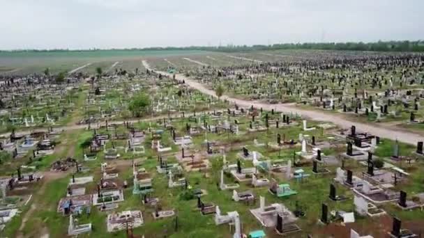 Vista aérea. El cementerio más grande de Europa — Vídeo de stock