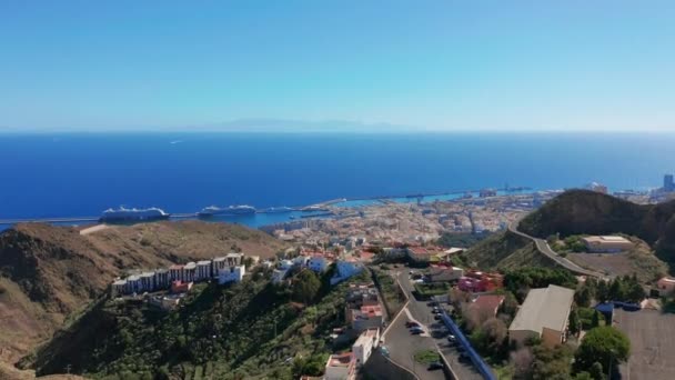 Vista aérea. Santa Cruz de Tenerife. Vista panorámica de la ciudad de Santa Cruz de Tenerife . — Vídeo de stock