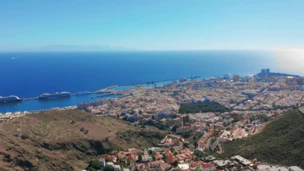 Αεροφωτογραφία. Σάντα Κρουζ ντε Τενερίφη. Πανοραμική θέα στην πόλη της Santa Cruz de Tenerife. — Αρχείο Βίντεο