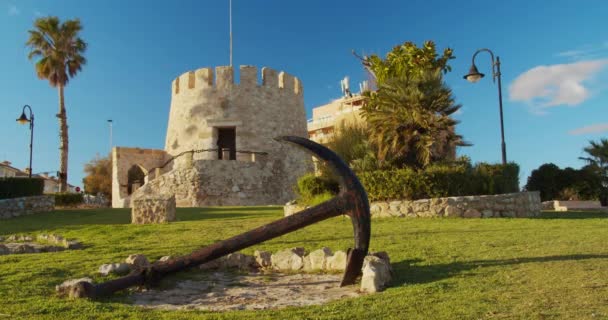 Παρατηρητήριο στις ισπανικές ακτές της Μεσογείου, Torrevieja Torre del Moro. Από 1 Ιανουαρίου μέχρι 31. — Αρχείο Βίντεο