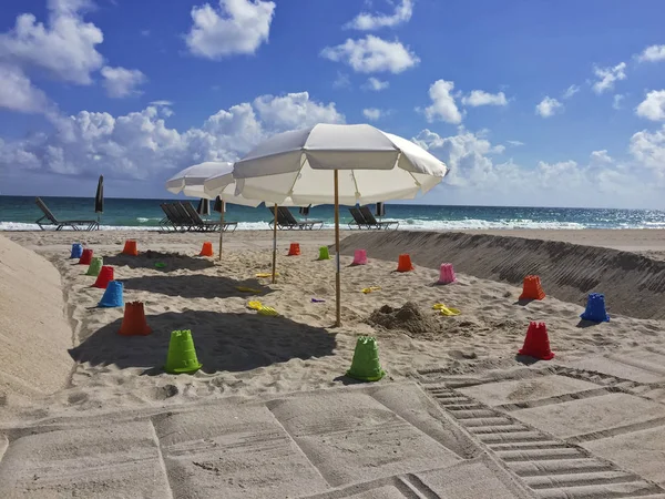 Пляжная игровая площадка — стоковое фото