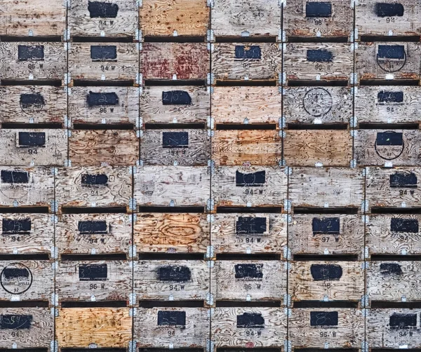 Cajas de manzana en la cosecha — Foto de Stock