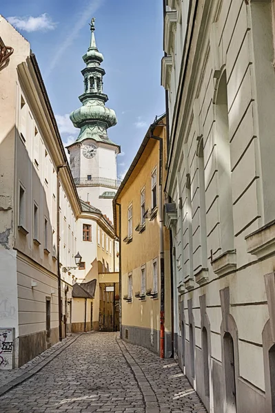 Straße in der Altstadt von Bratislava — Stockfoto