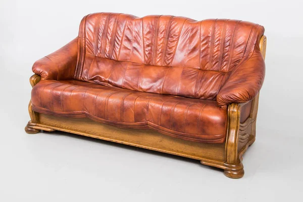 Sessel aus antikem Leder — Stockfoto
