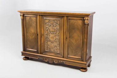 Commodes antique oldened