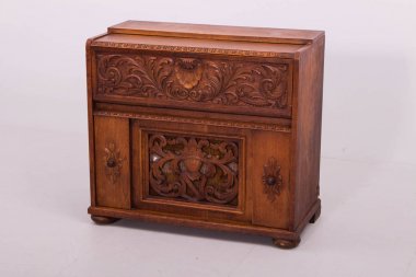 Commodes antique oldened