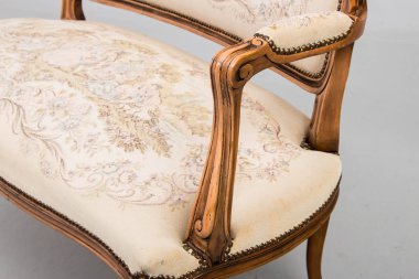 Kanapeler antika koltuklar