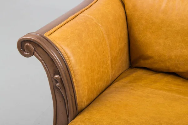 Sillón de cuero antiguo — Foto de Stock